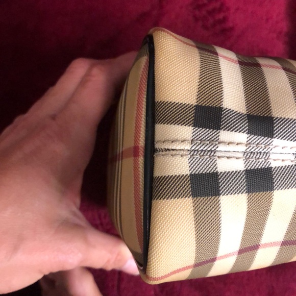 AUTHENTIC Burberry Tote - Picture 12 of 13
